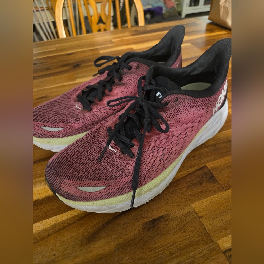 HOKA Women's Clifton 8 Running Shoes